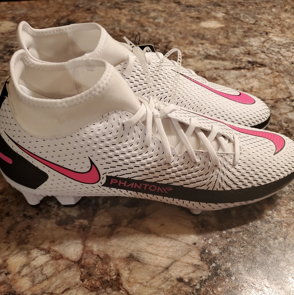 Size 10.5 Nike Phantom GT Academy FlyEase MG